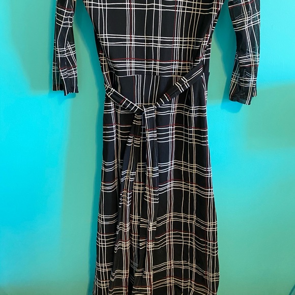 Back tie dress - Picture 2 of 3